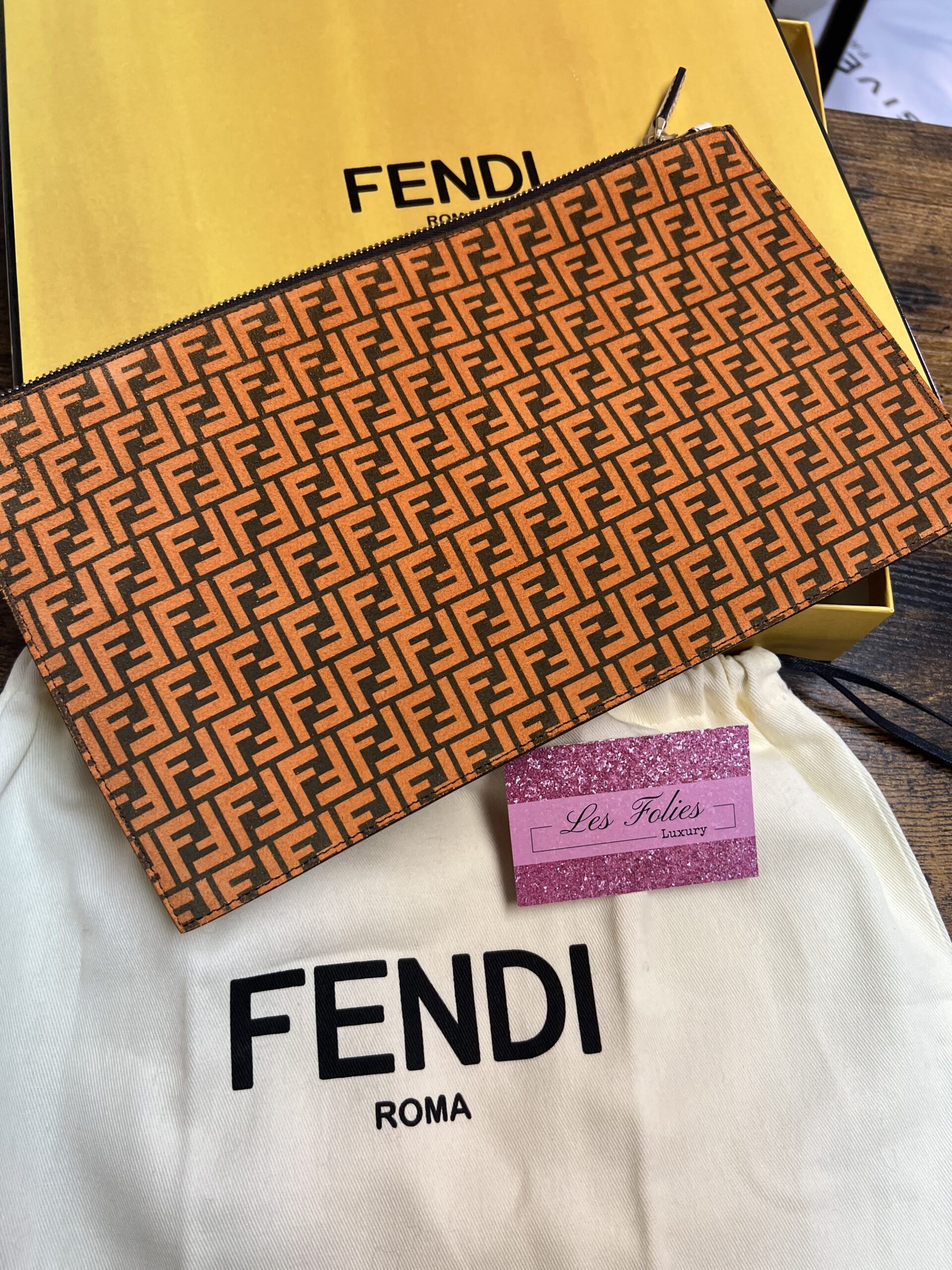 Fendi flat pouch - Les Folies