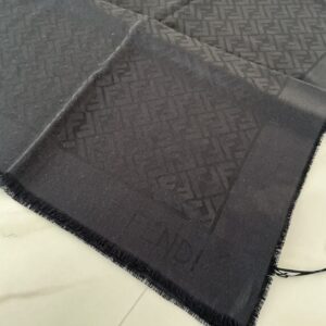 Stola Fendi