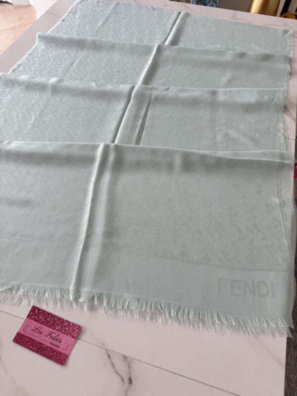 Stola Fendi