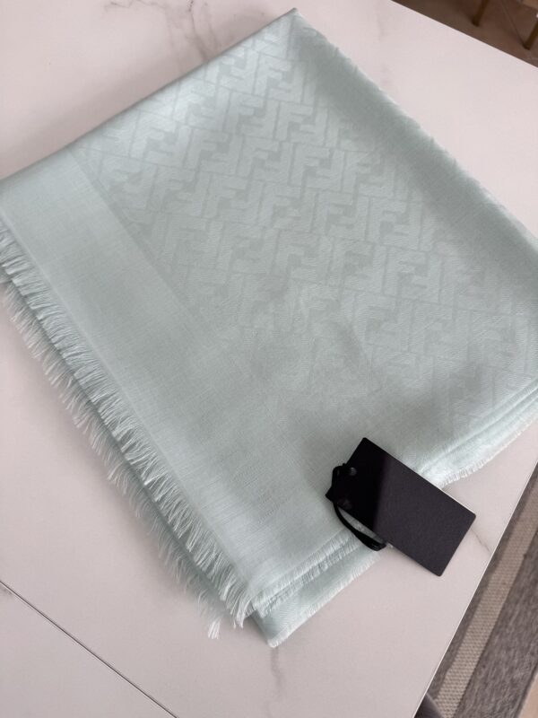 Stola Fendi - Image 19