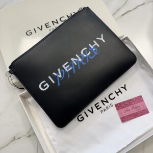 Pouch Givenchy